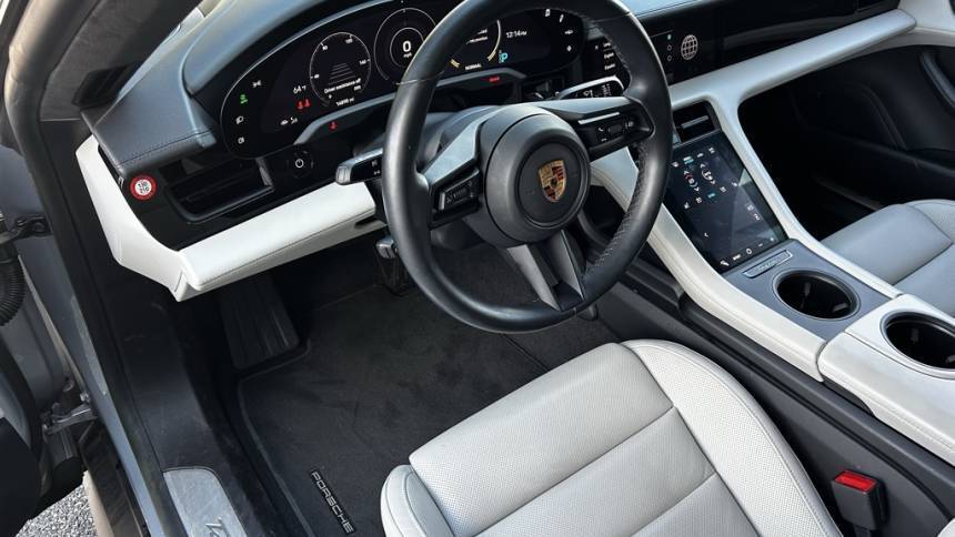 2022 Porsche Taycan - Images - 21