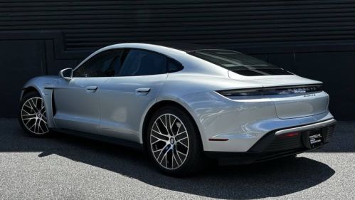2022 Porsche Taycan - Images - 26