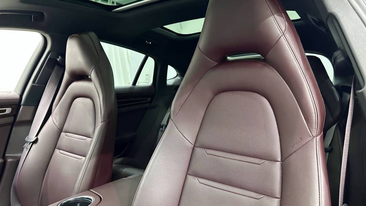 2022 Porsche Panamera - Images - 5