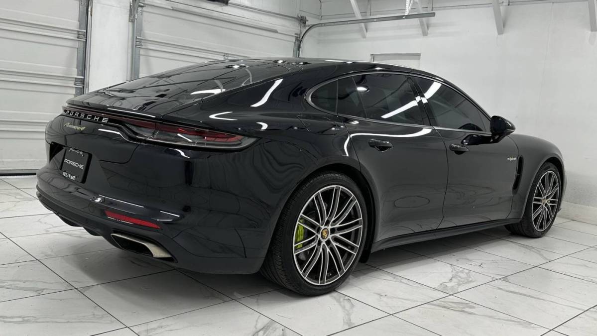 2022 Porsche Panamera - Images - 10