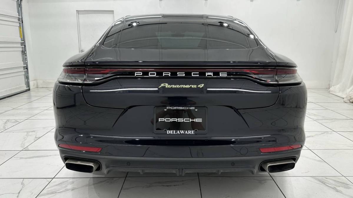 2022 Porsche Panamera - Images - 12