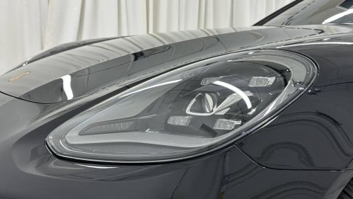 2022 Porsche Panamera - Images - 14