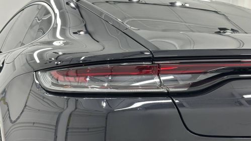 2022 Porsche Panamera - Images - 15