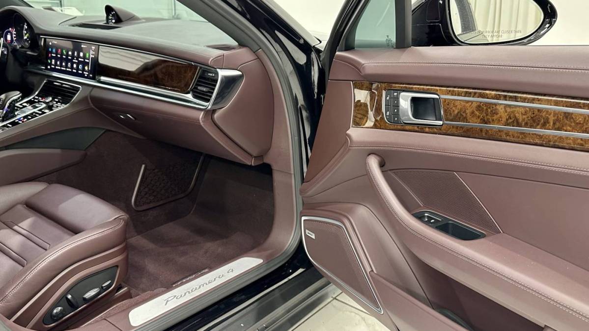 2022 Porsche Panamera - Images - 21