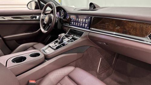 2022 Porsche Panamera - Images - 23