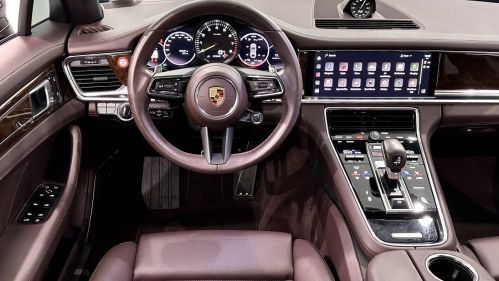 2022 Porsche Panamera - Images - 24