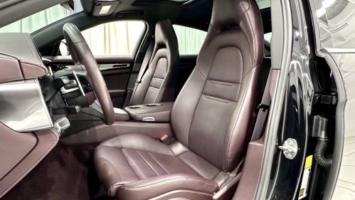 2022 Porsche Panamera - Images - 29