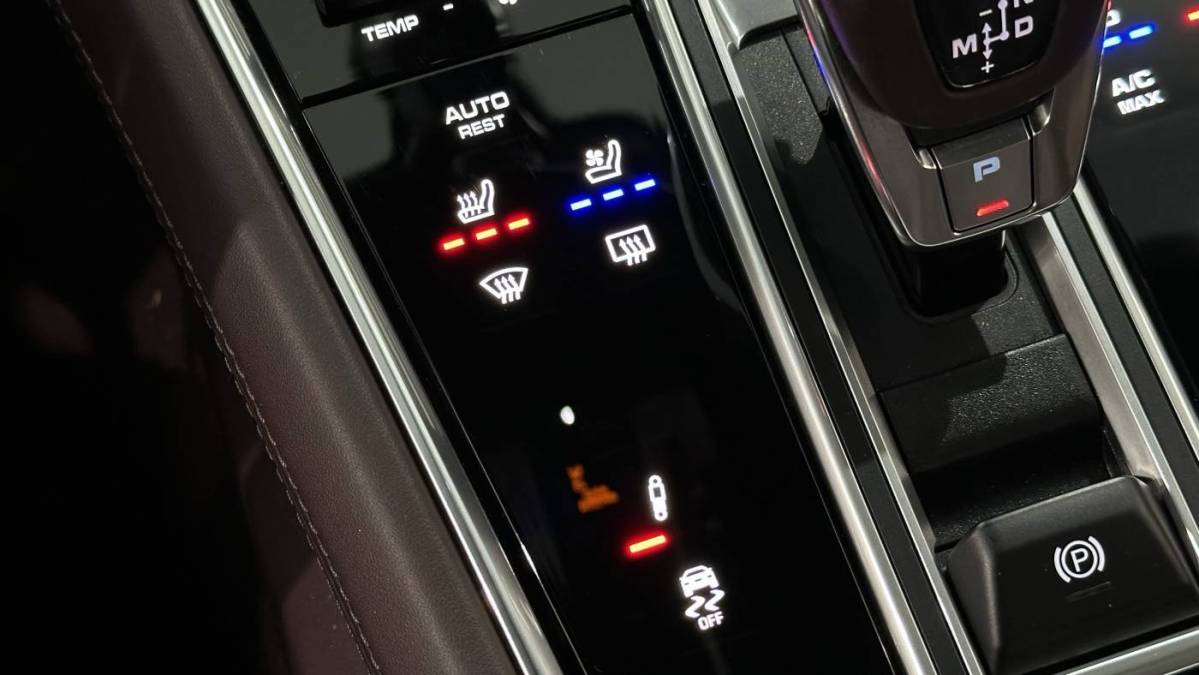 2022 Porsche Panamera - Images - 34