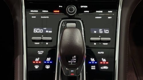 2022 Porsche Panamera - Images - 36