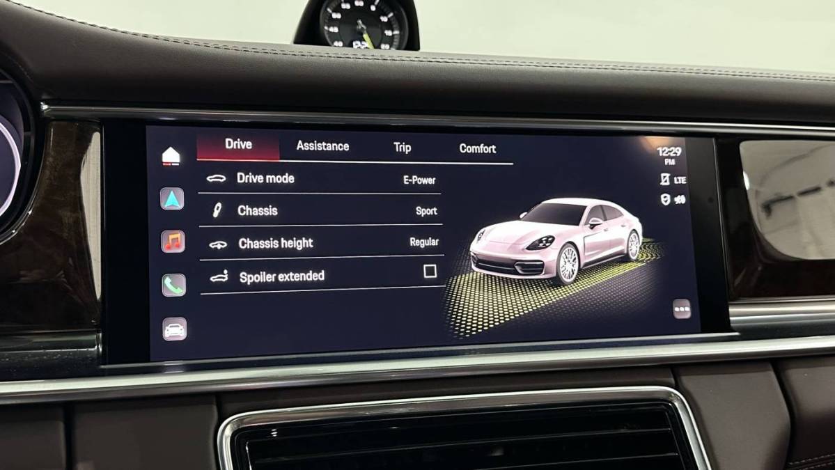 2022 Porsche Panamera - Images - 40