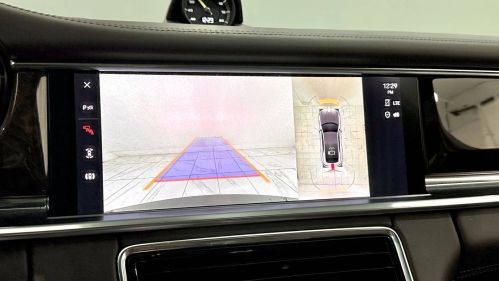 2022 Porsche Panamera - Images - 41