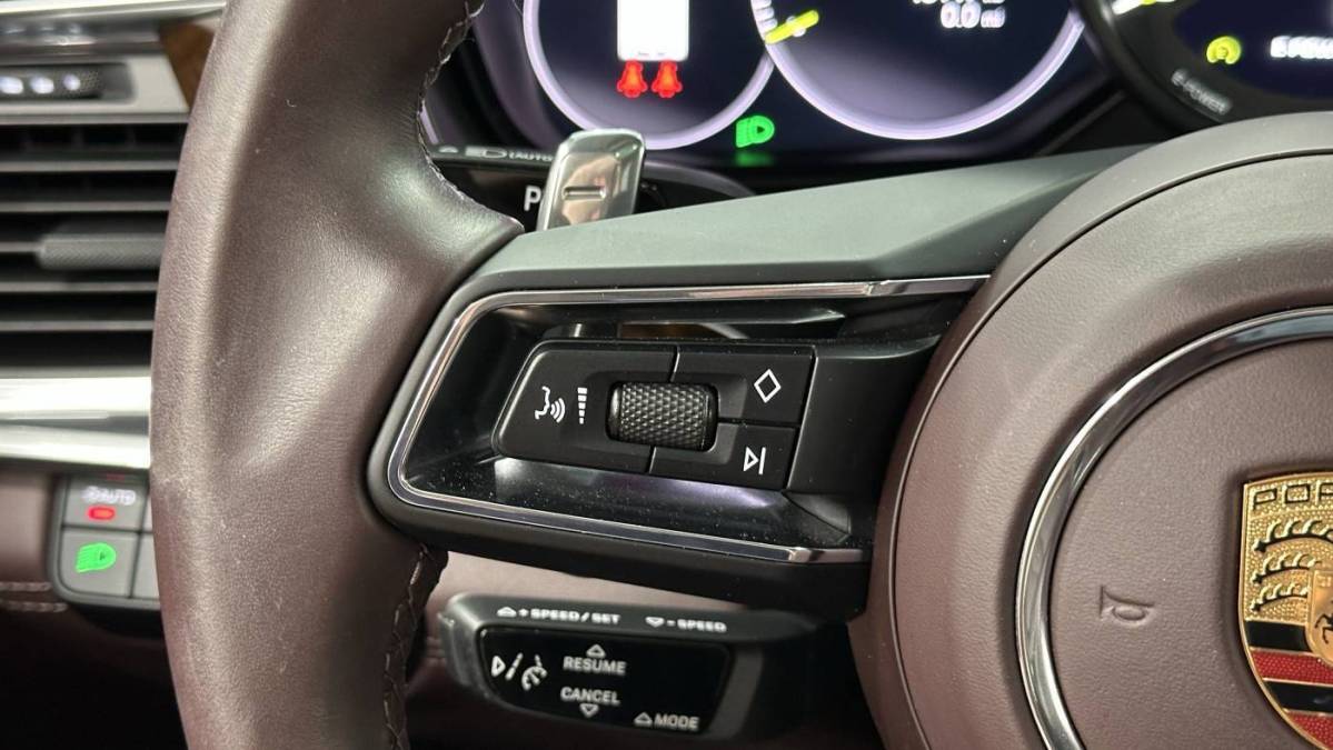 2022 Porsche Panamera - Images - 43