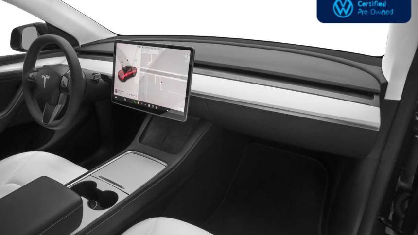 2025 Tesla Model Y 7SAYGDED3SA338918