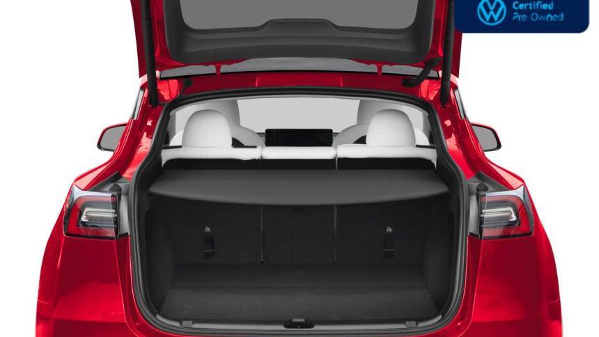 2025 Tesla Model Y 7SAYGDED3SA338918