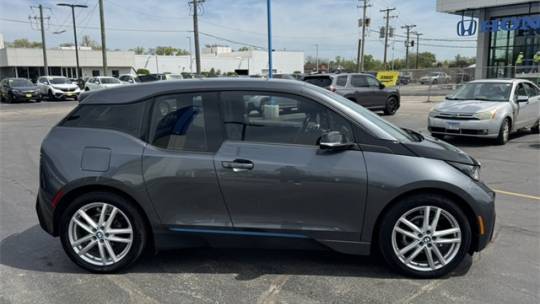 2017 BMW i3 - Images - 4