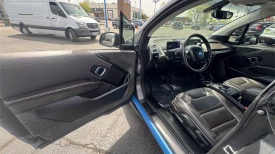 2017 BMW i3 - Images - 12