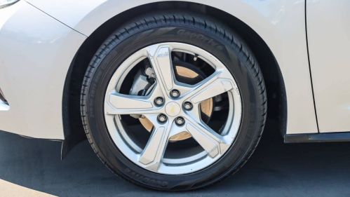 2017 Chevrolet VOLT - Images - 9