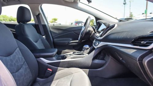 2017 Chevrolet VOLT - Images - 15