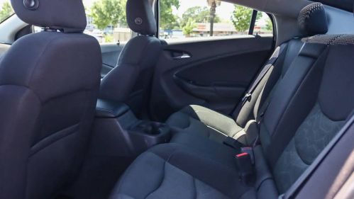 2017 Chevrolet VOLT - Images - 17