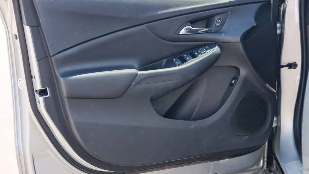2017 Chevrolet VOLT - Images - 19