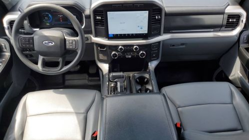 2022 Ford F-150 Lightning - Images - 16
