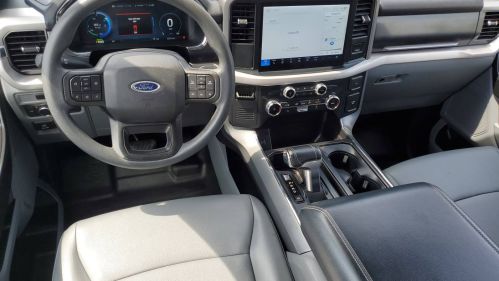 2022 Ford F-150 Lightning - Images - 17