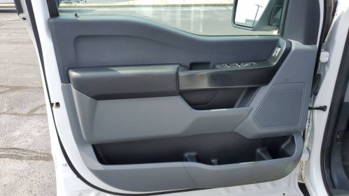 2022 Ford F-150 Lightning - Images - 18