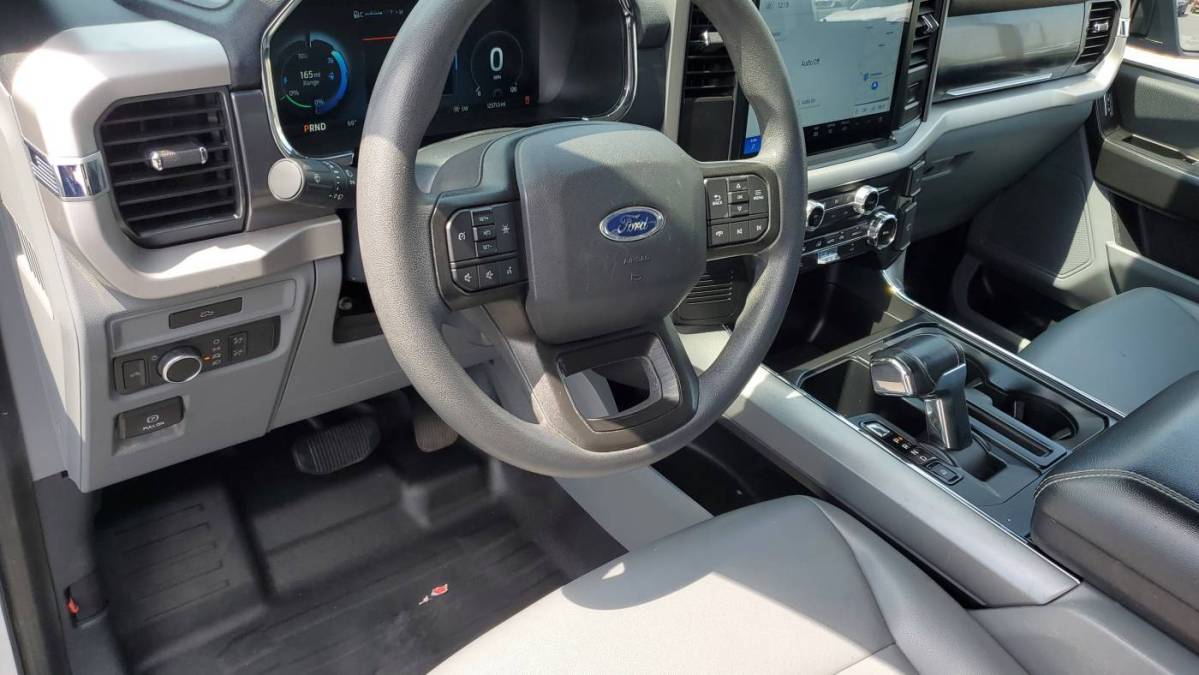 2022 Ford F-150 Lightning - Images - 22