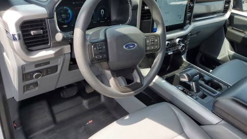 2022 Ford F-150 Lightning - Images - 22