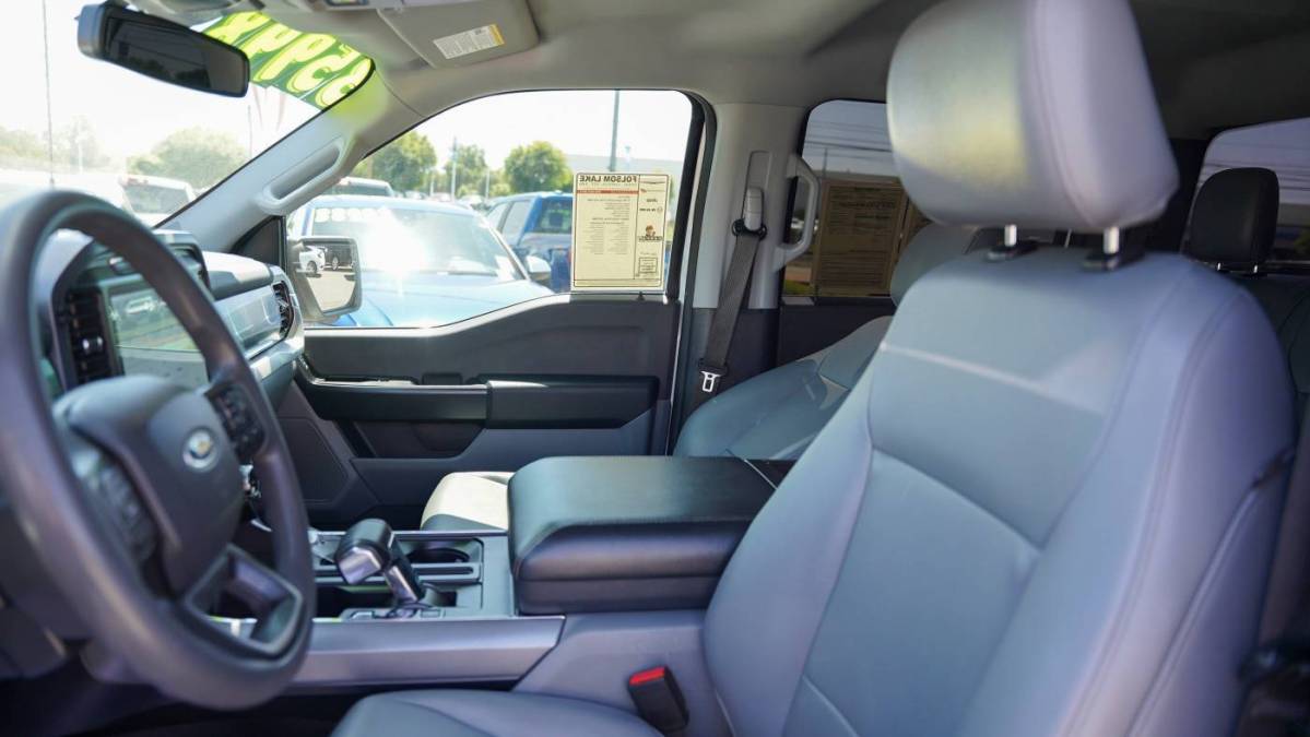 2022 Ford F-150 Lightning - Images - 11