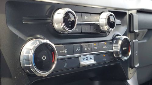 2022 Ford F-150 Lightning - Images - 31