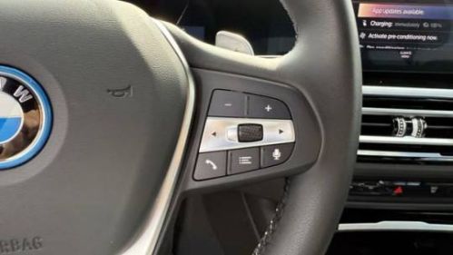 2024 BMW 3 Series - Images - 26