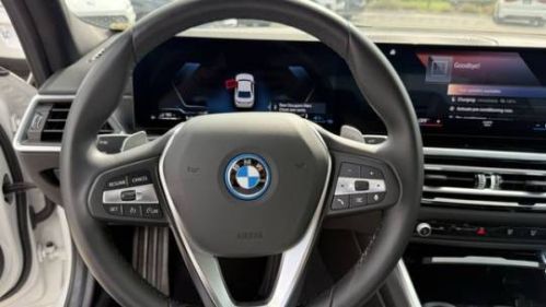 2024 BMW 3 Series - Images - 27