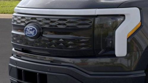 2025 Ford F-150 Lightning - Images - 17