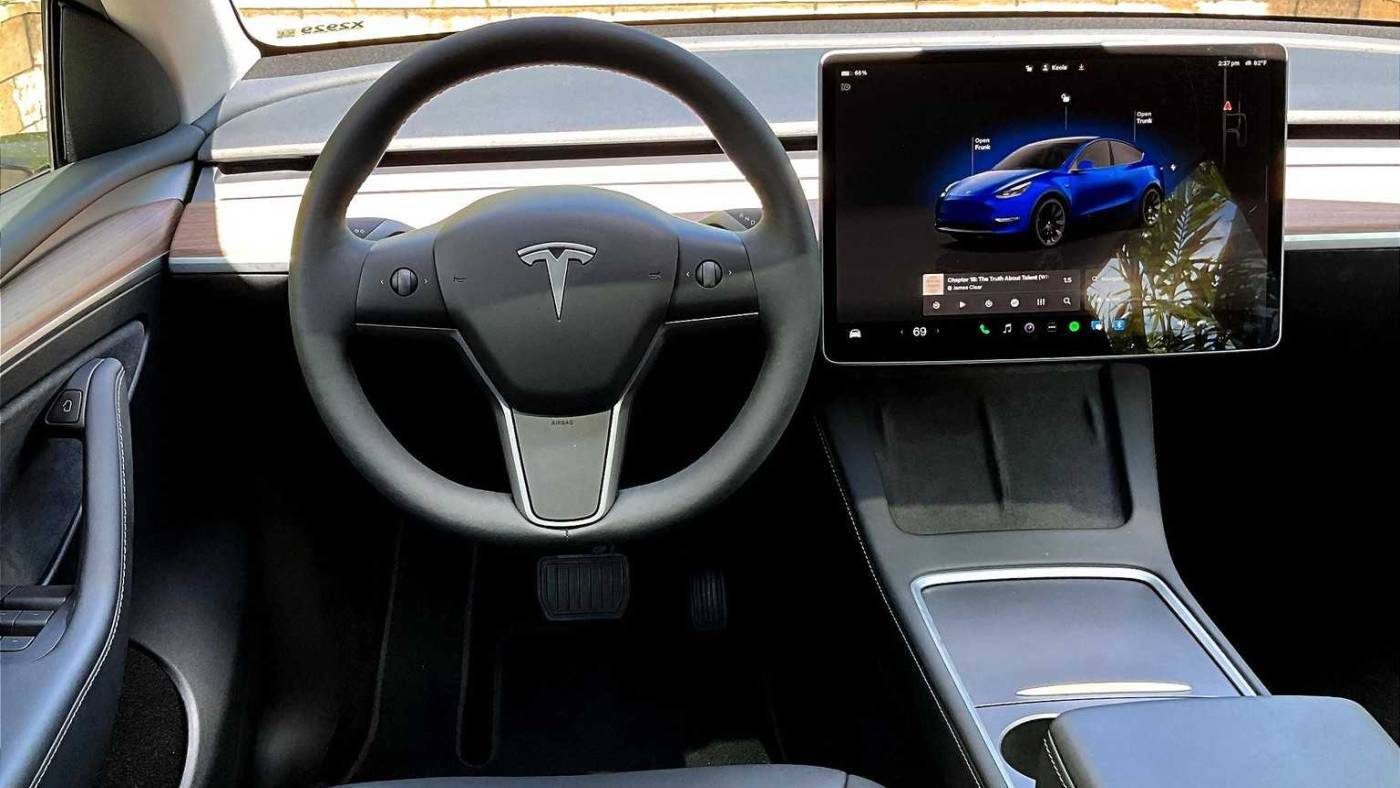 2023 Tesla Model Y 7SAYGAEE1PF939780