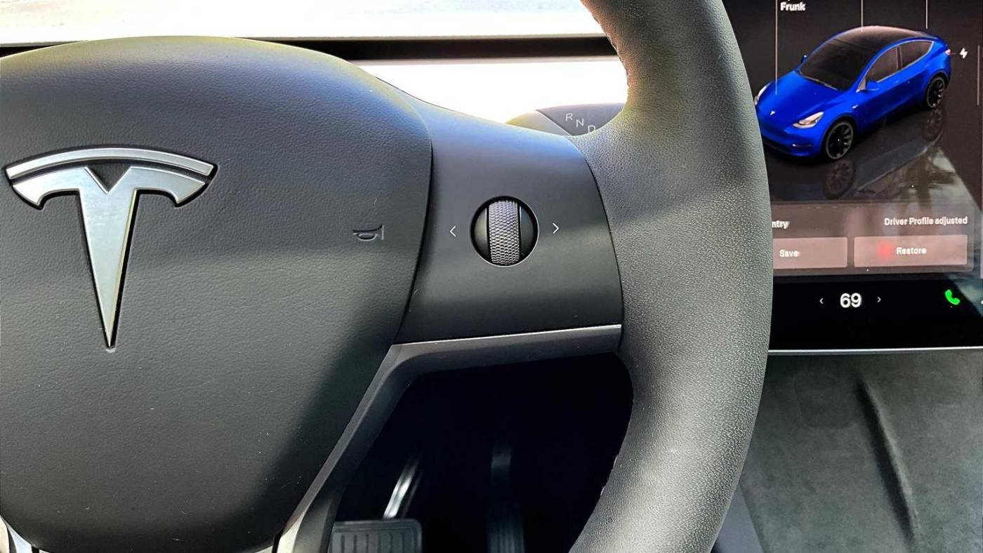 2023 Tesla Model Y 7SAYGAEE1PF939780