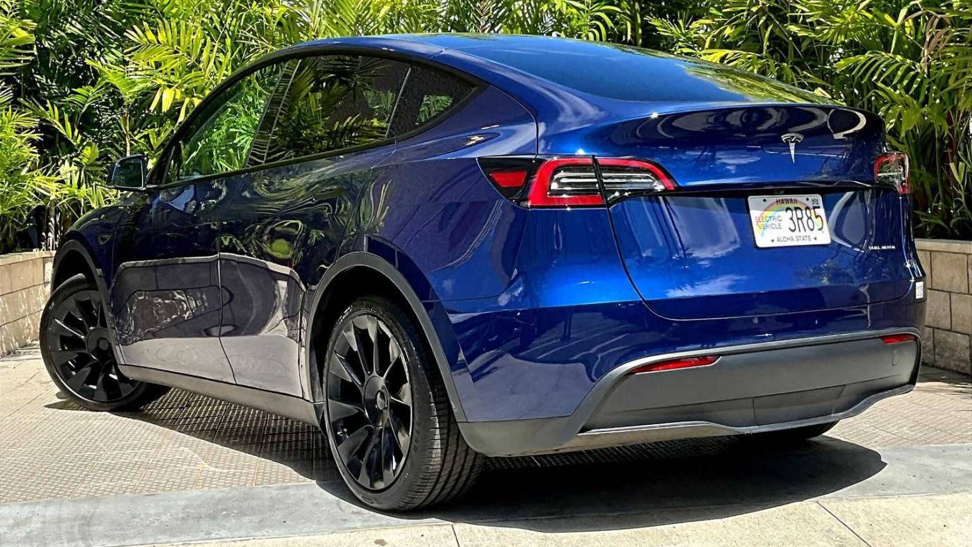2023 Tesla Model Y 7SAYGAEE1PF939780