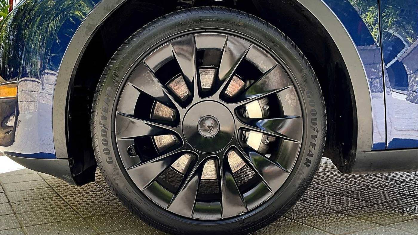 2023 Tesla Model Y 7SAYGAEE1PF939780