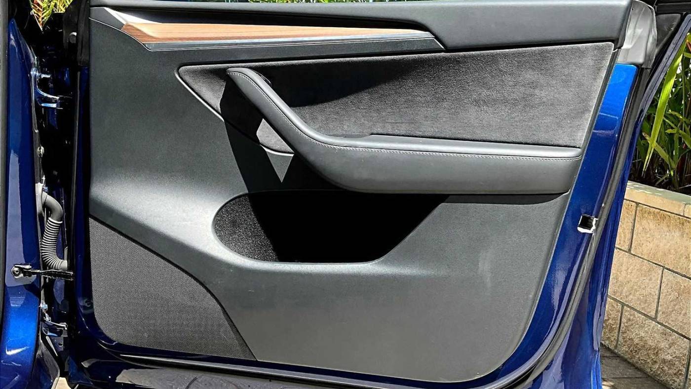 2023 Tesla Model Y 7SAYGAEE1PF939780