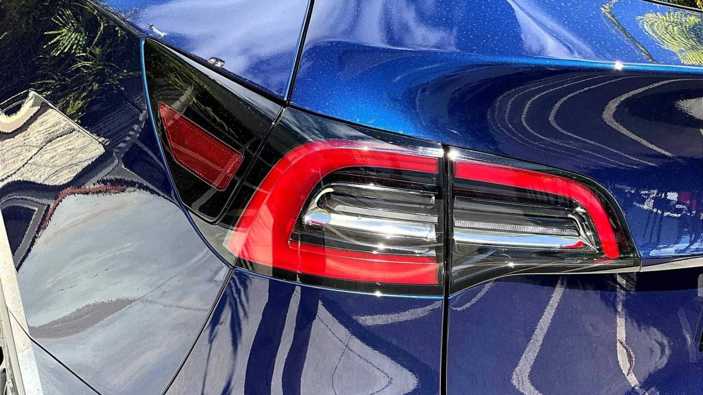 2023 Tesla Model Y 7SAYGAEE1PF939780