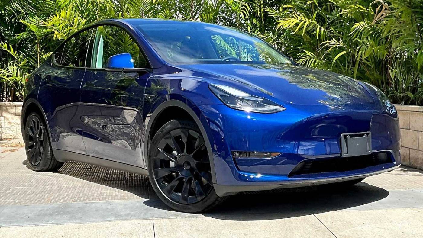 2023 Tesla Model Y 7SAYGAEE1PF939780