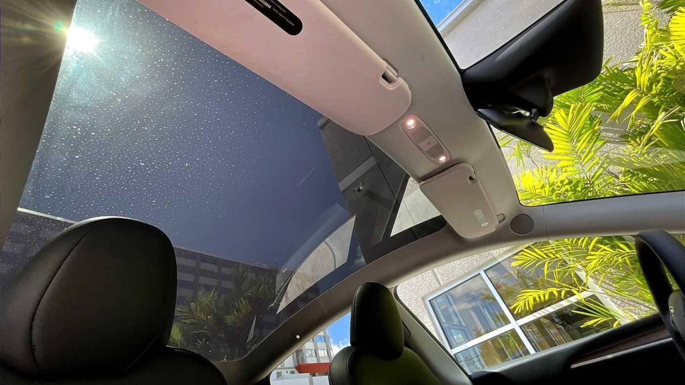 2023 Tesla Model Y 7SAYGAEE1PF939780