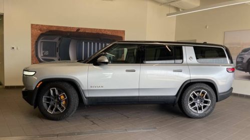 2023 Rivian R1S - Images - 2
