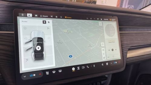 2023 Rivian R1S - Images - 14