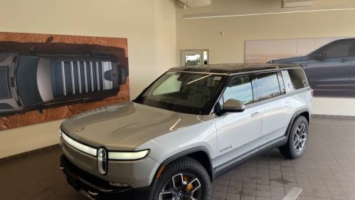 2023 Rivian R1S - Images - 19