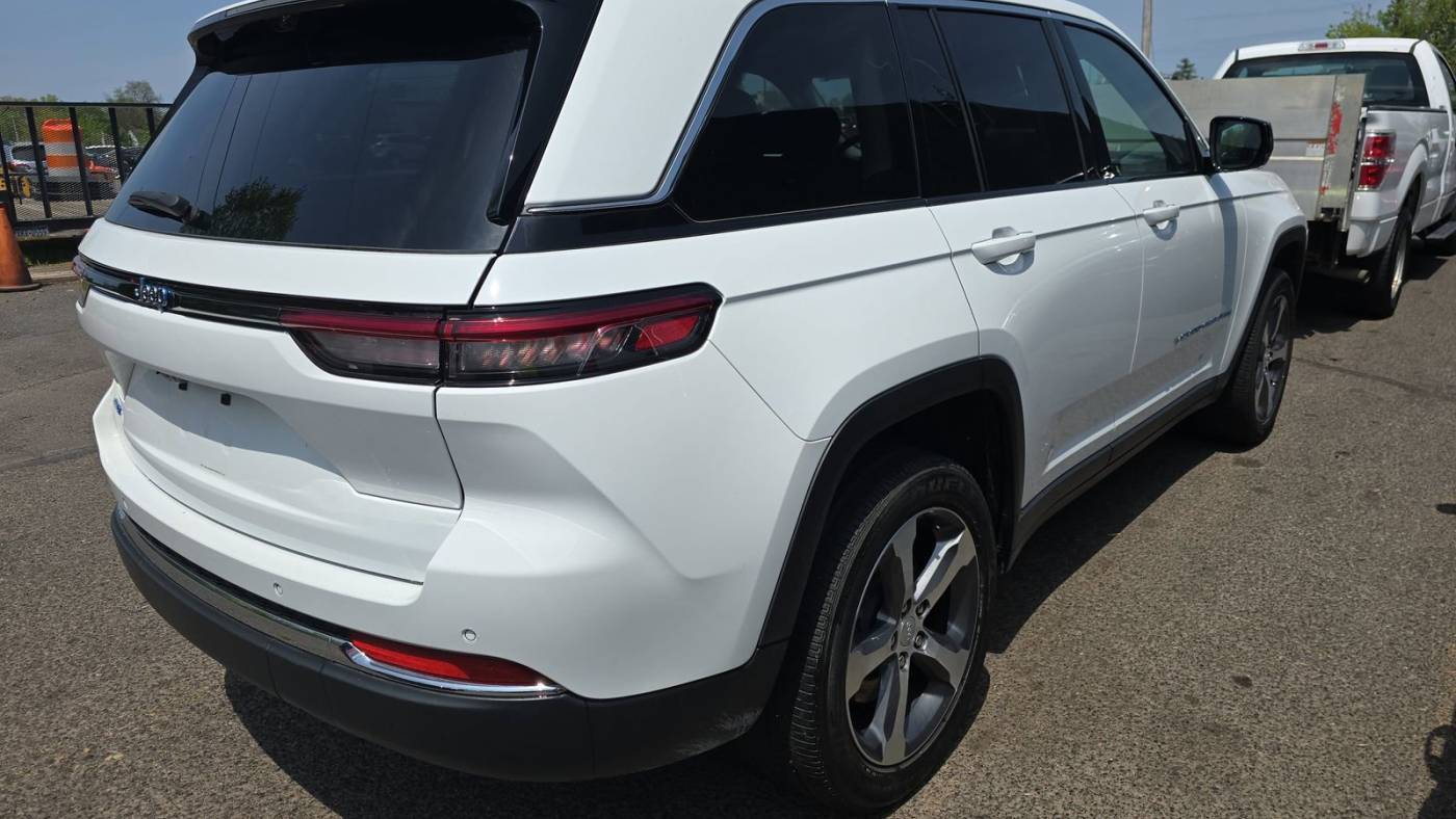 2023 Jeep Grand Cherokee 1C4RJYB67P8787240