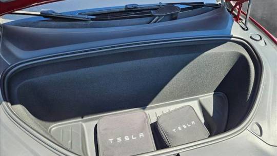 2023 Tesla Model X 7SAXCBE66PF412095