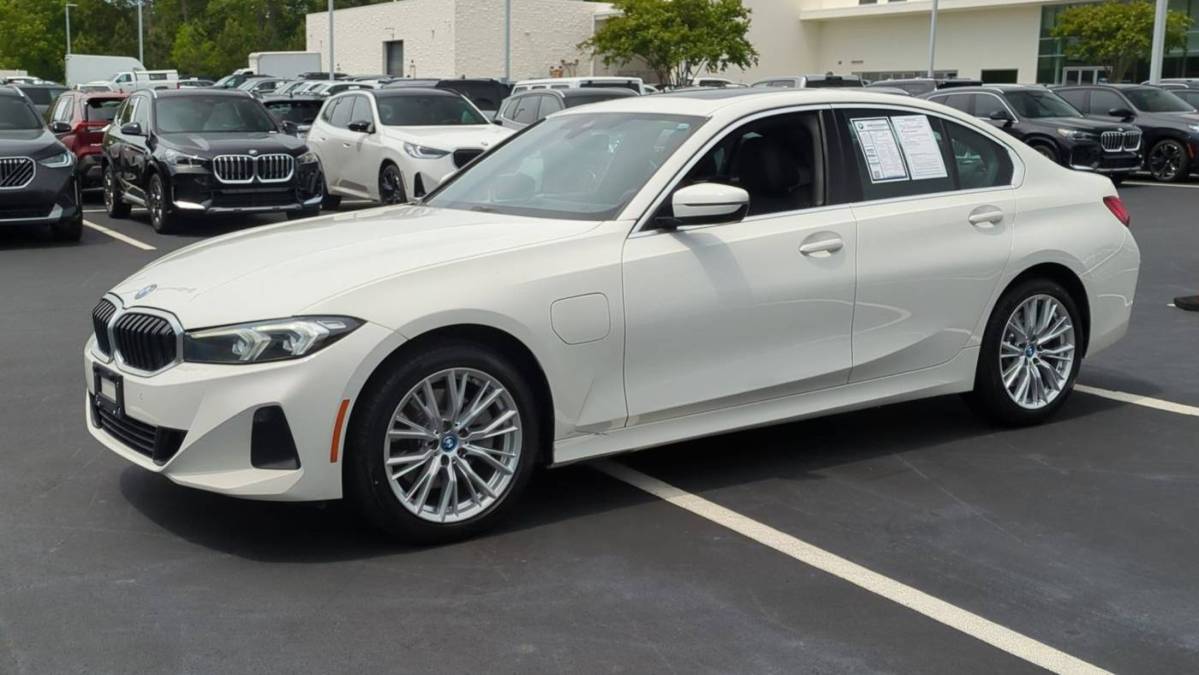 2024 BMW 3 Series - Images - 4