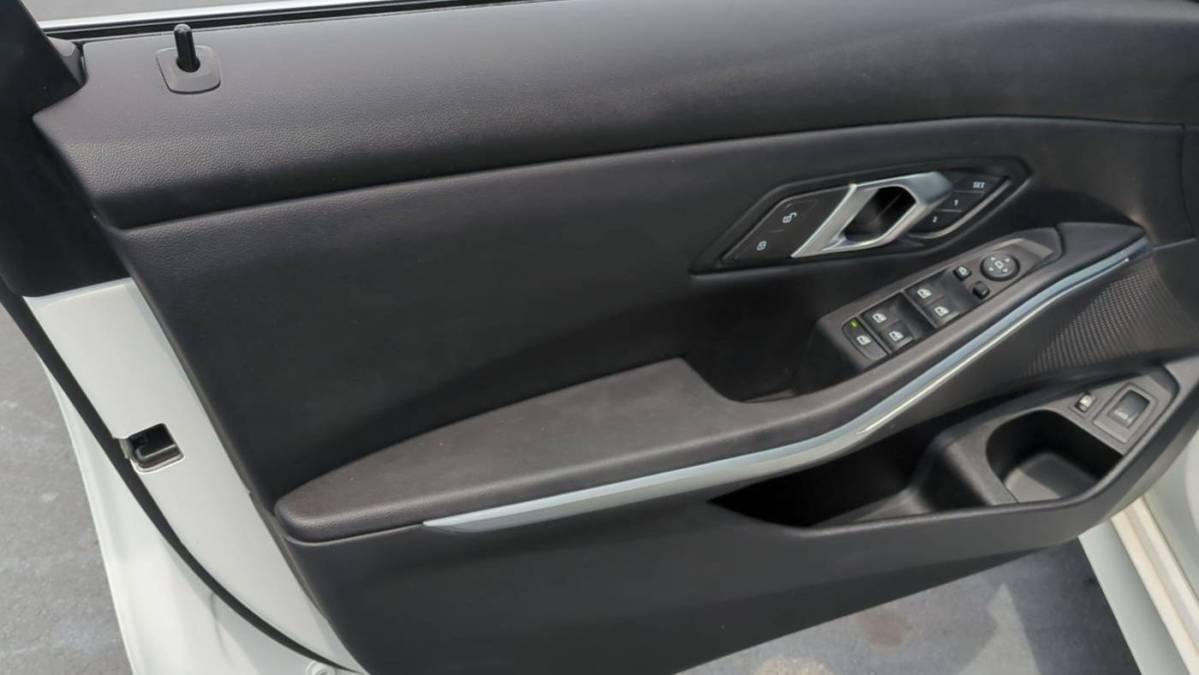 2024 BMW 3 Series - Images - 12