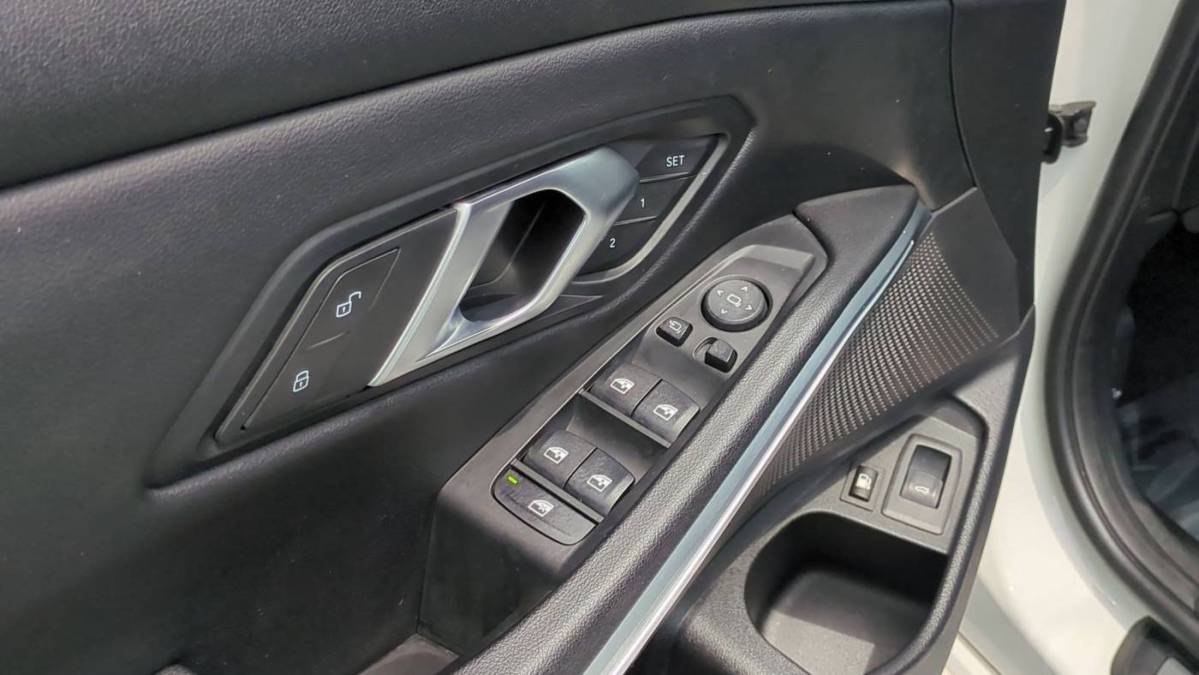 2024 BMW 3 Series - Images - 13